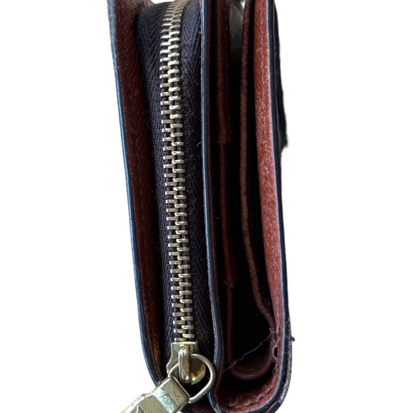 Louis Vuitton Compact Monogram Wallet - Picture 5 of 14